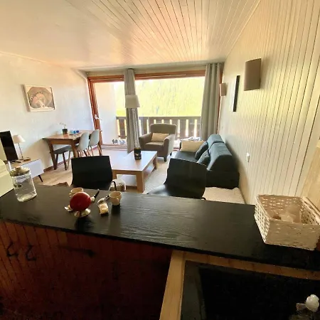 A - 4 Pers, Balcon Sud-ouest, Proche Telecabine Et Centre Du Village - Fr-1-198-242 Apartment *